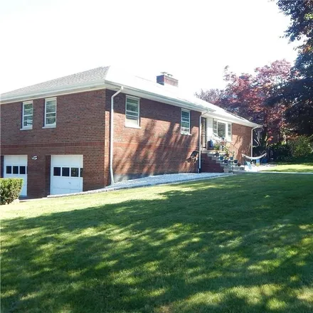Rent this 3 bed house on 105 Jackson Avenue in Village of Pelham Manor, NY 10803