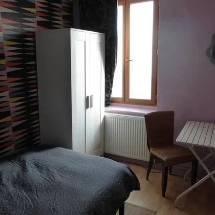 Rent this 3 bed apartment on 69120 Vaulx-en-Velin