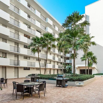 Image 2 - 145 South Ocean Avenue, Palm Beach Shores, Palm Beach County, FL 33404, USA - Apartment for rent