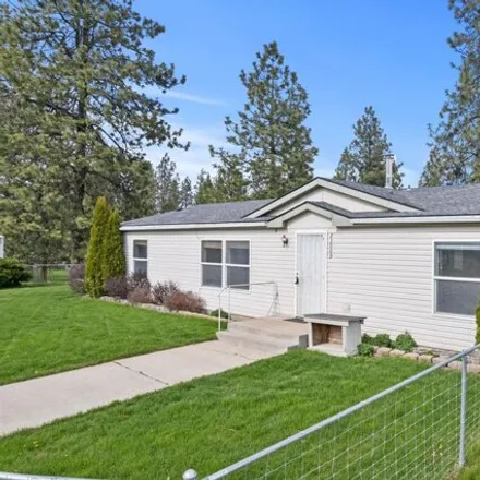 Buy this studio apartment on South Cross Road in Spokane County, WA