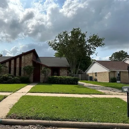 Buy this 3 bed house on 2712 Field Line Drive in First Colony, Sugar Land