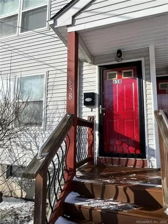 Rent this 3 bed apartment on 658 Dixwell Avenue in New Haven, CT 06511