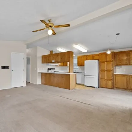 Image 8 - 17643 Northwest Shadyfir Loop, Beaverton, OR 97006, USA - Apartment for sale