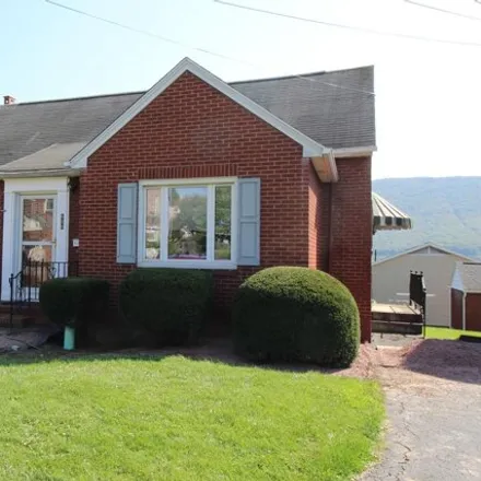 Buy this 3 bed house on 606 West Walnut Street in Lock Haven, PA 17745