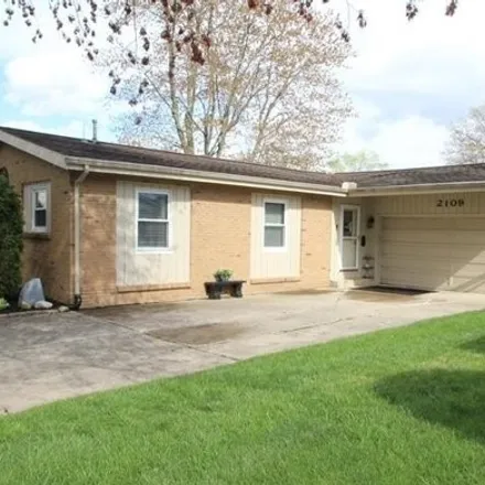 Buy this 3 bed house on 2145 West Surrey Drive in Muncie, IN 47304