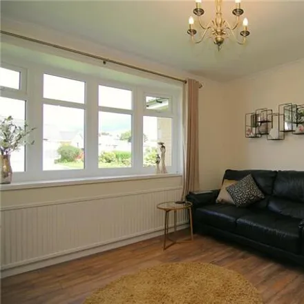 Image 3 - Parkside Avenue, Queensbury, BD13 2HE, United Kingdom - House for sale