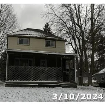 Buy this 4 bed house on 519 Hayes Avenue in Alma, MI 48801