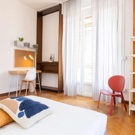 Rent this 5 bed room on Via Giulio Ceradini in 18, 20129 Milan MI