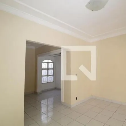 Rent this 5 bed house on Rua Monte Castelo in Tabajaras, Uberlândia - MG