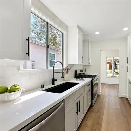 Image 3 - 10741 Northgate Street, Culver City, CA 90230, USA - House for sale