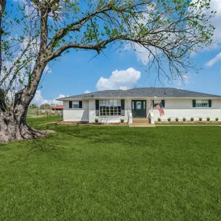 Rent this 3 bed house on 450 McCormick Road in Oak Point, Denton County