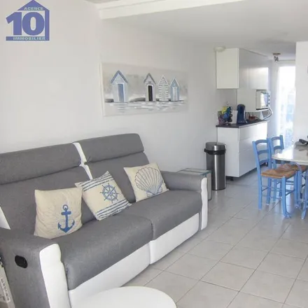 Rent this 2 bed house on Valras-Plage in Rue Enseigne de Chauliac, 34350 Valras-Plage