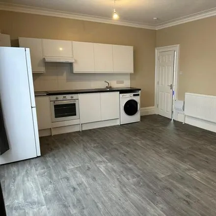 Image 3 - 81 Cotham Brow, Bristol, BS6 6AW, United Kingdom - Apartment for rent