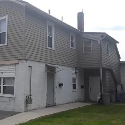 Buy this studio house on 521 Burns Avenue in Indiana, PA 15701