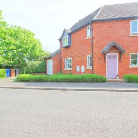 Buy this 3 bed duplex on Orchard Close in Uttoxeter, ST14 7DZ