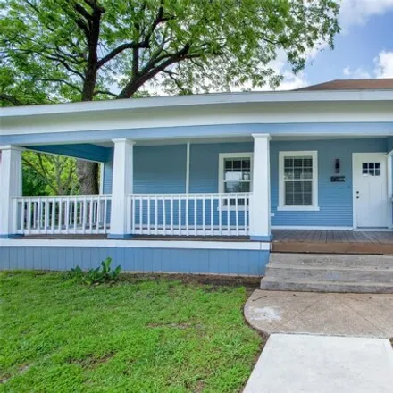Buy this 3 bed house on 325 Dupree Street in Sherman, TX 75092
