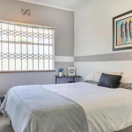 Image 5 - 19 Geneva Drive, Camps Bay, Cape Town, 8005, South Africa - Apartment for rent