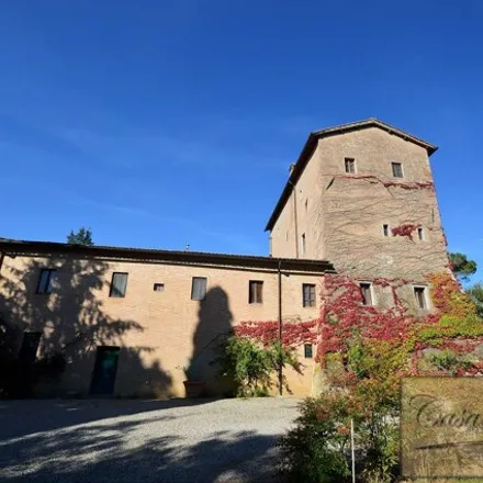 Buy this 16 bed house on Viale Don Giovanni Minzoni in 53100 Siena SI, Italy