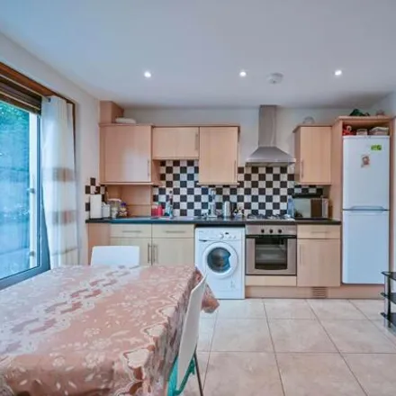 Buy this 1 bed apartment on Rozana in Kingston Hill, London