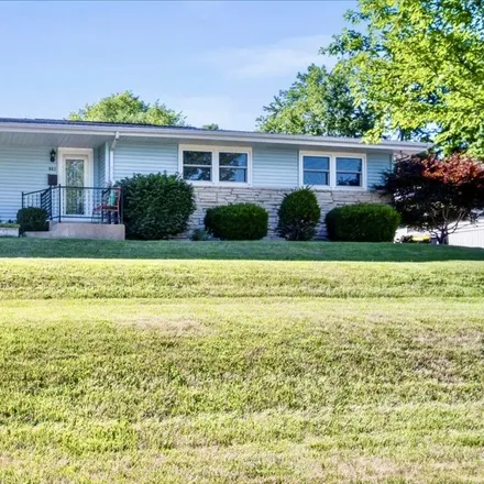 Buy this 3 bed house on 802 Dillon Drive in Normal, IL 61761