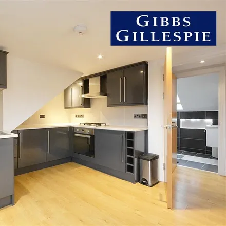 Rent this 1 bed apartment on Stile Hall Gardens in Strand-on-the-Green, London