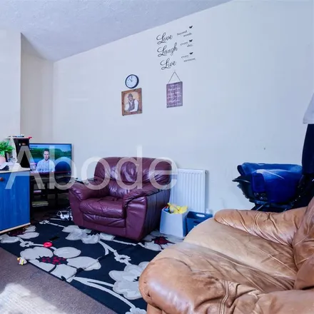 Rent this 2 bed house on Autumn Grove in Leeds, LS6 1RL