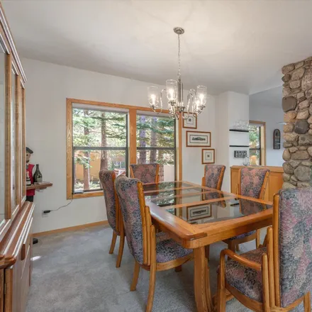 Image 6 - 14186 Ski View Loop, Truckee, CA 96161, USA - House for sale