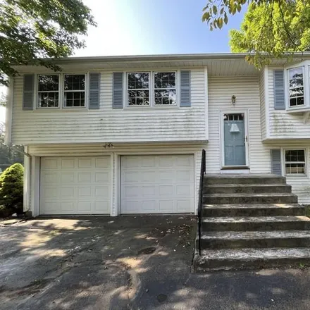 Image 3 - 21 Burnham Street, East Hartford, CT 06108, USA - House for sale