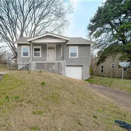 Image 1 - 960 Waverly Avenue, Kansas City, KS 66101, USA - House for sale