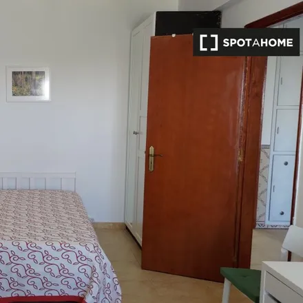 Rent this 3 bed room on Estrada da Ameixoeira in 1750-200 Lisbon, Portugal