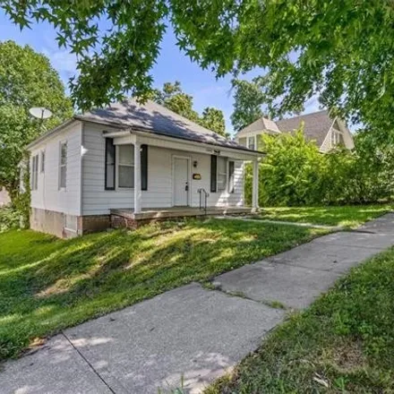 Buy this 2 bed house on 2905 Olive Street in St. Joseph, MO 64507
