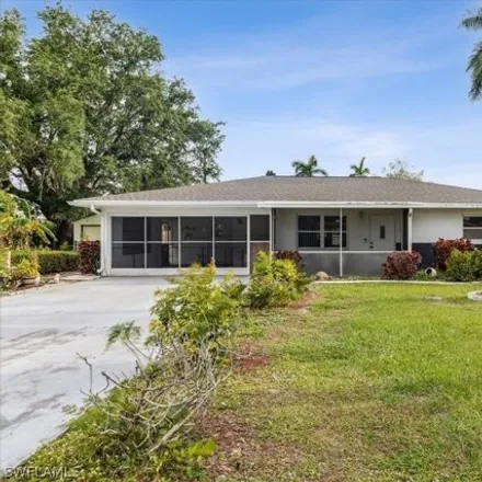 Image 1 - 4182 East River Drive, Fort Myers, FL 33916, USA - House for sale