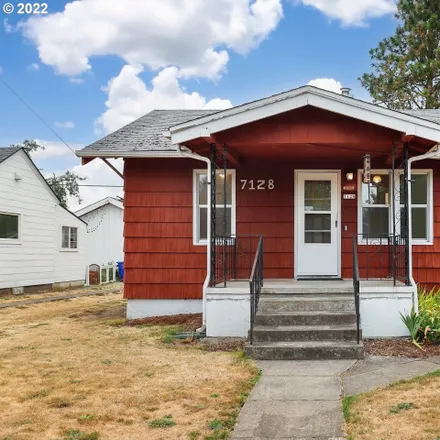 Buy this 2 bed house on 7128 North Knowles Avenue in Portland, OR 97217
