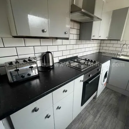 Image 7 - Esher Road, Liverpool, L6 6DF, United Kingdom - House for rent
