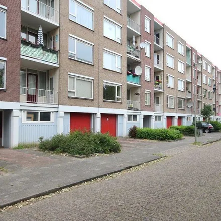 Rent this 2 bed apartment on Datheenstraat 2 in 3132 PH Vlaardingen, Netherlands