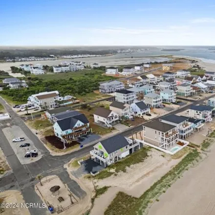 Image 9 - 426 East 3rd Street, Ocean Isle Beach, Brunswick County, NC 28469, USA - House for sale