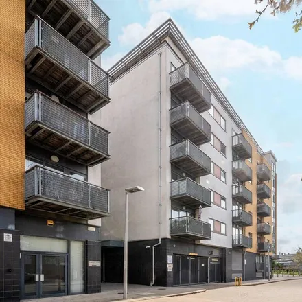 Rent this 1 bed apartment on Tarves Way in London, SE10 9QF