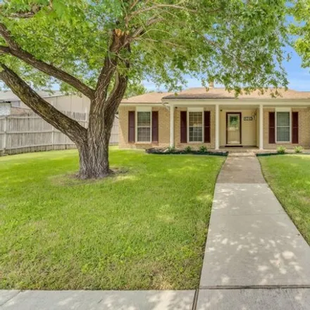 Buy this 4 bed house on 5210 Silver Trail in High Hawk, Grand Prairie