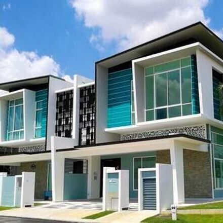 Rent this 4 bed apartment on Sekolah Menengah Kebangsaan Taman Desa in Jalan Desa Bakti, Taman Desa