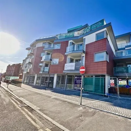 Buy this 2 bed apartment on The Grand Hotel in Leigh Road, Leigh on Sea