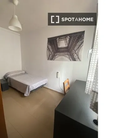 Rent this 3 bed room on Carrer de Fluvià in 224, 08020 Barcelona
