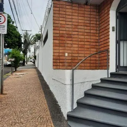 Rent this studio house on Rua Aparecida in Vila Flores, Bauru - SP