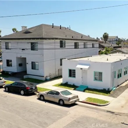 Buy this 6 bed house on 154 Eagle Street in Long Beach, CA 90806
