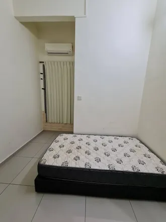 Rent this 1 bed apartment on Secret Recipe in Jalan Bakri, 84000 Muar