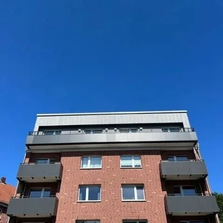 Rent this 3 bed apartment on Grevenweg in 20537 Hamburg, Germany