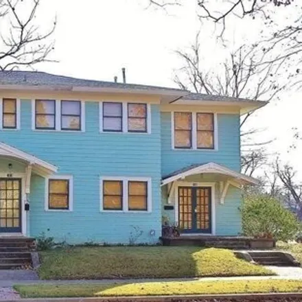 Rent this 1 bed house on 101 South Edgefield Avenue in Dallas, TX 75224