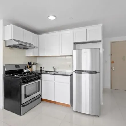 Image 7 - 149 Kenilworth Place, New York, NY 11210, USA - Condo for sale