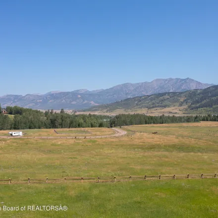 Image 8 - Bull Moose Lodge and Saloon, Alpine Drive, Alpine, WY 83128, USA - House for sale