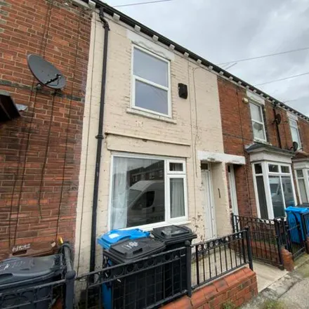 Buy this 2 bed townhouse on Belmont Street in Hull, HU9 2RJ