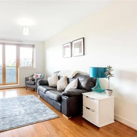Rent this 2 bed room on 2 Meath Crescent in London, E2 0QG